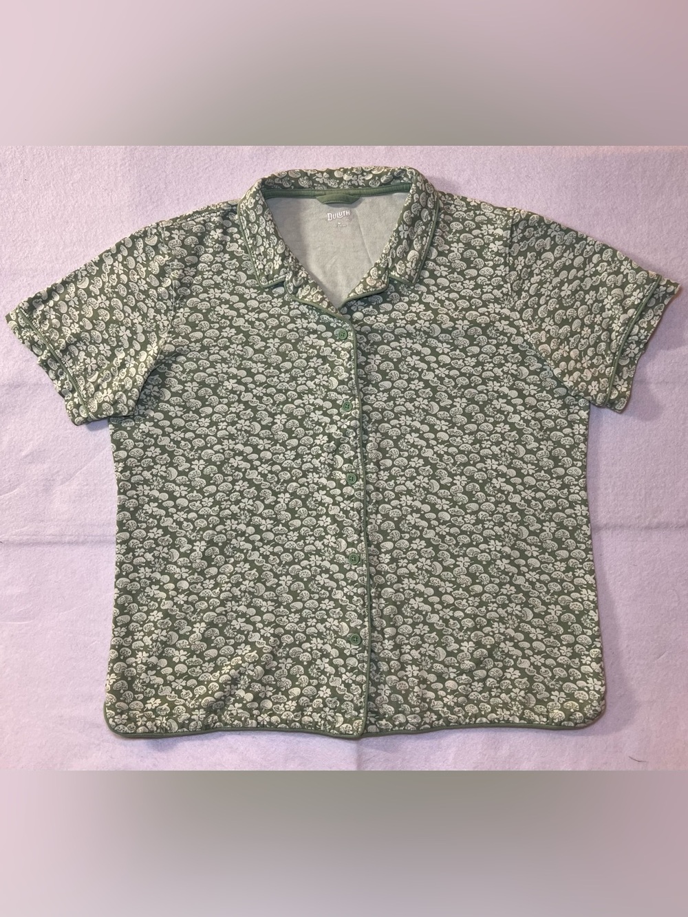 Duluth Trading Co. Women’s Short Sleeve Mushroom Print Pajama Top, Green, Size M